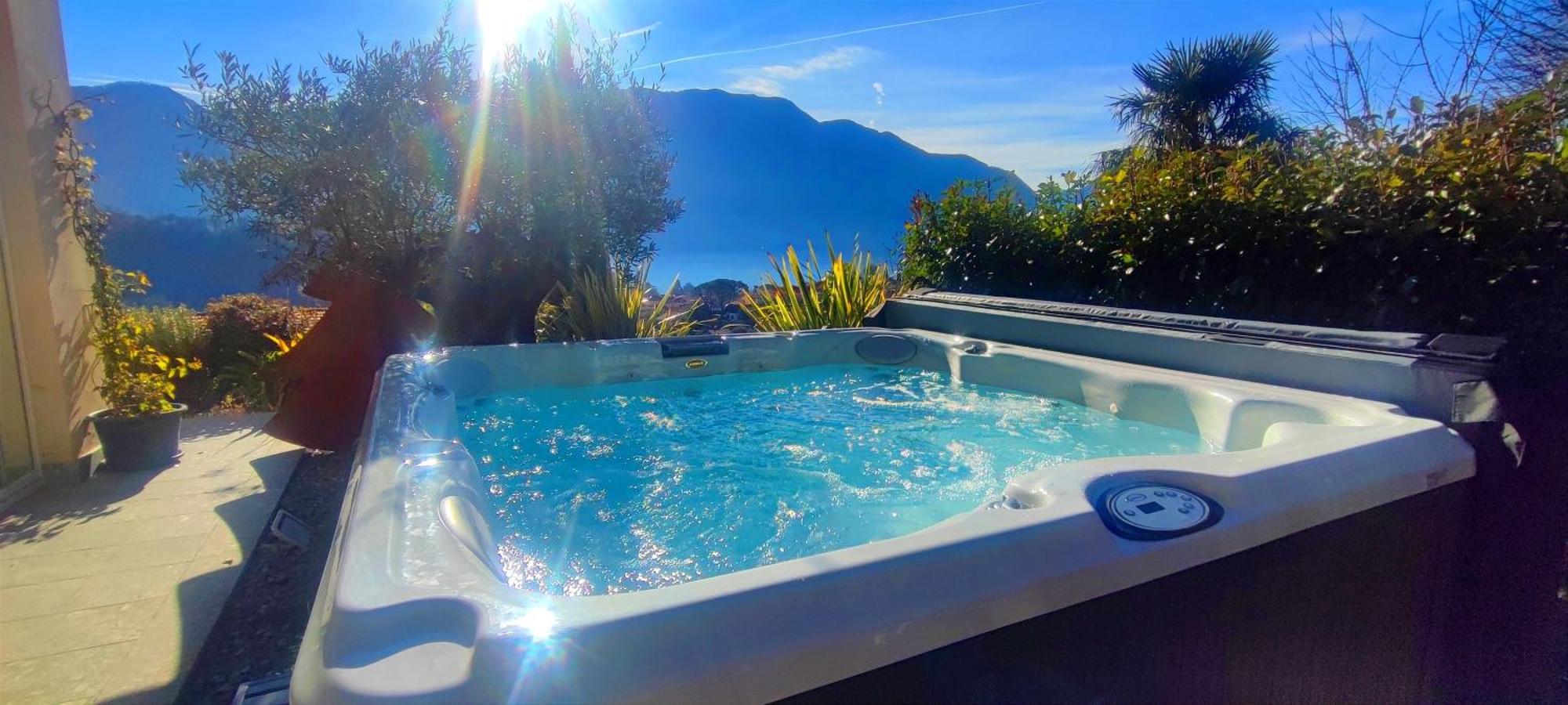 Magic Garden With Jacuzzi-Pool And Luxury Lake Como View لينّو المظهر الخارجي الصورة